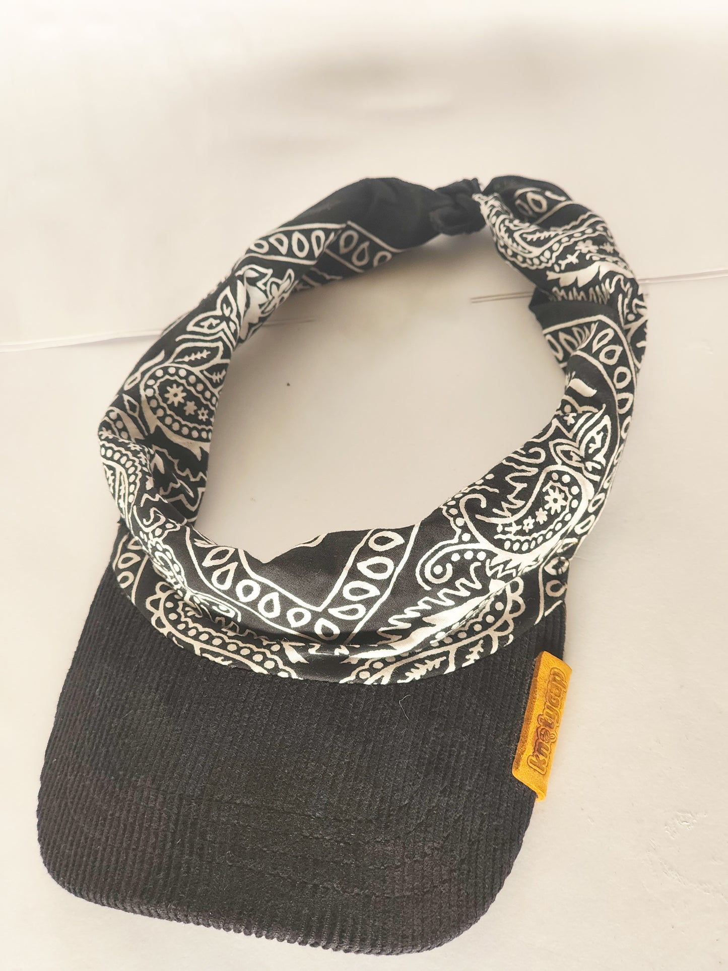 Kapri™ – Black Corduroy Brim × Gray Printed Bandana (OG Drop)