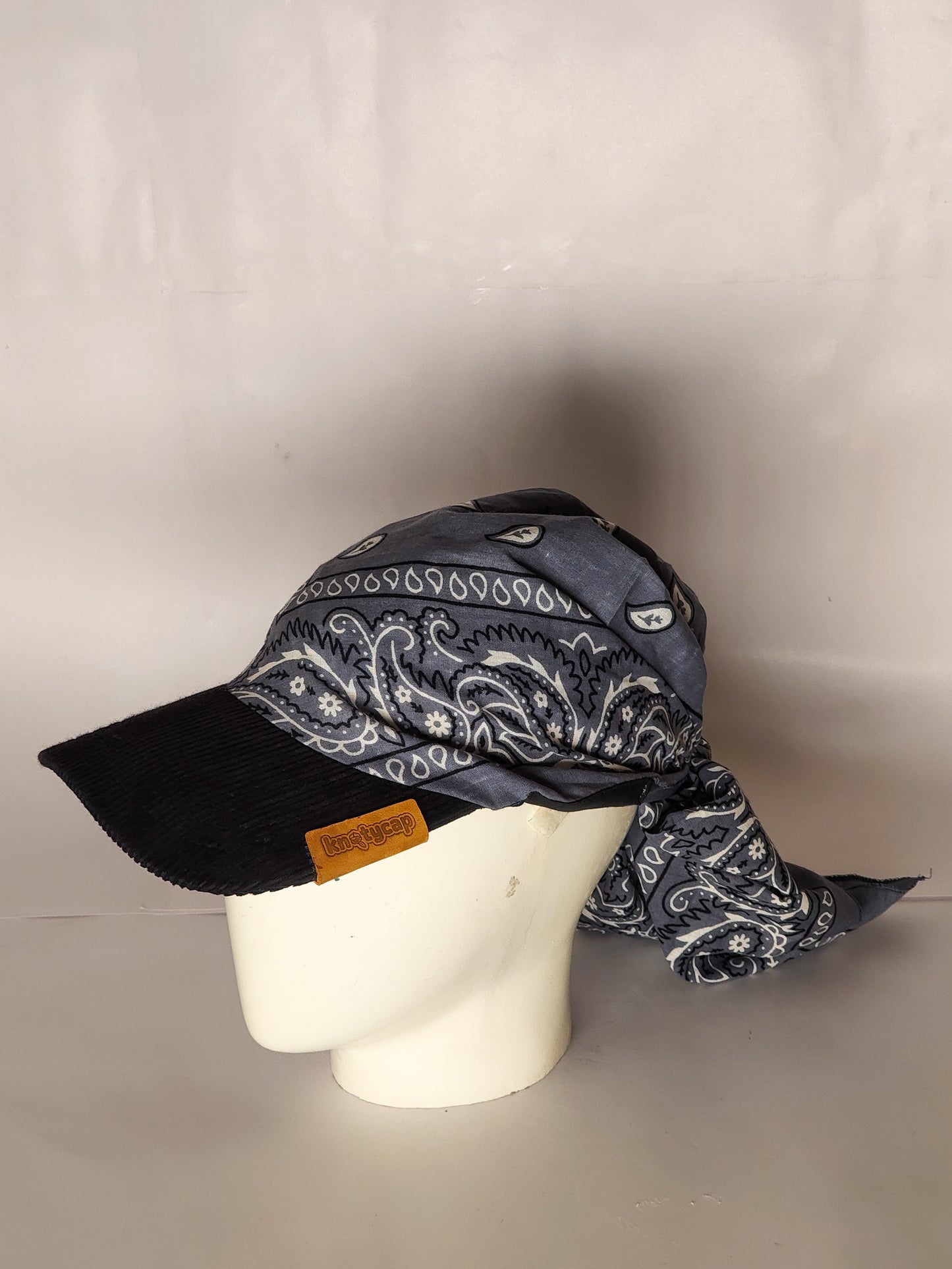 Kapri™ – Black Corduroy Brim × Grey Printed Bandana (OG Drop)