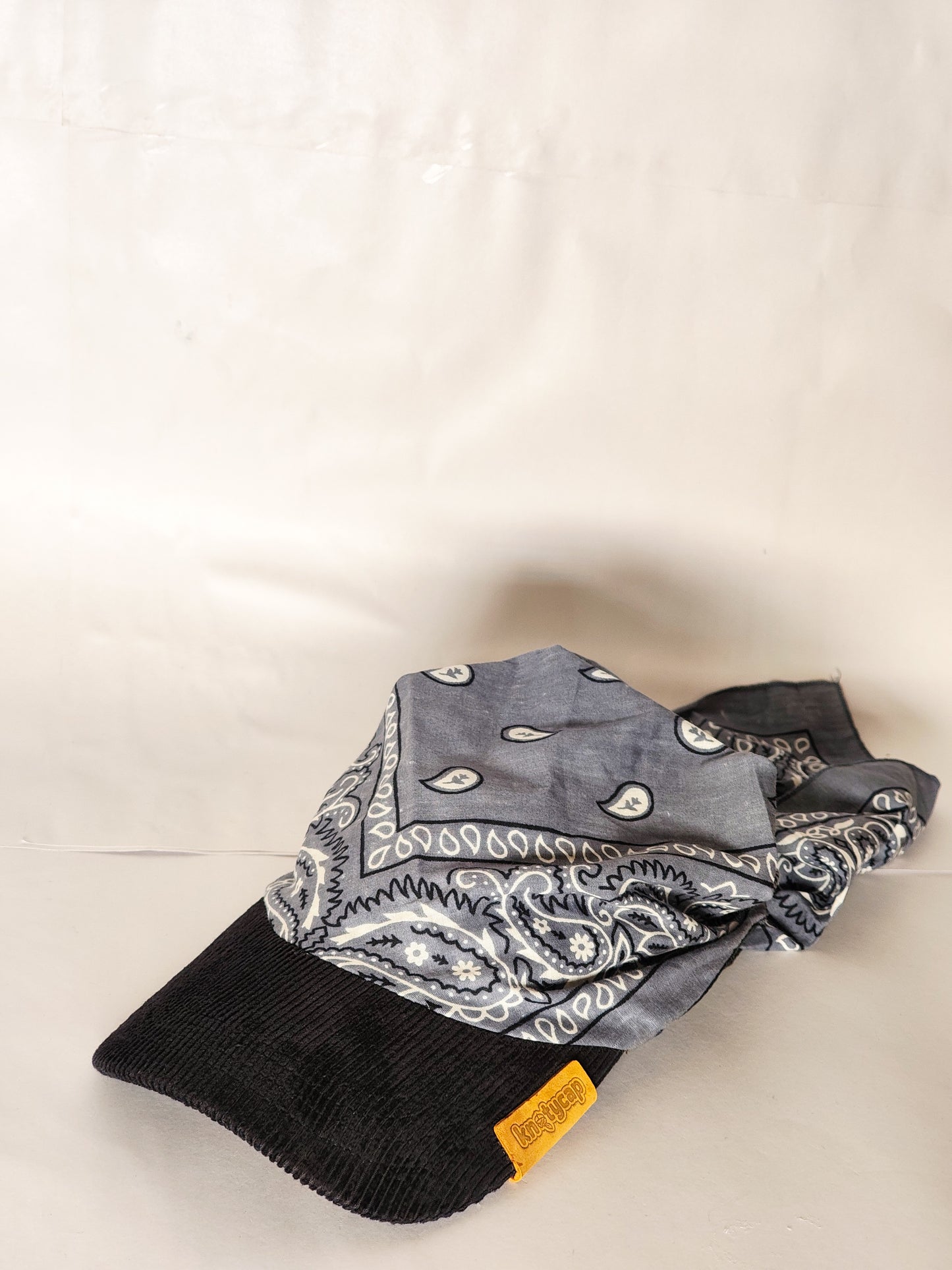 Kapri™ – Black Corduroy Brim × Grey Printed Bandana (OG Drop)